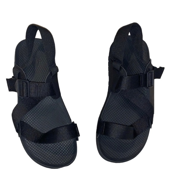New MEN’S CHACO black SANDALS size 8